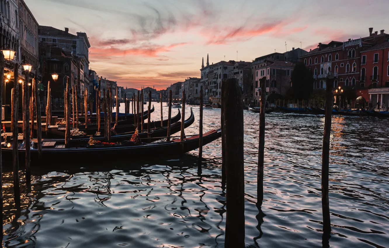 Photo wallpaper the city, boat, building, home, Italy, Venice, channel, gondola