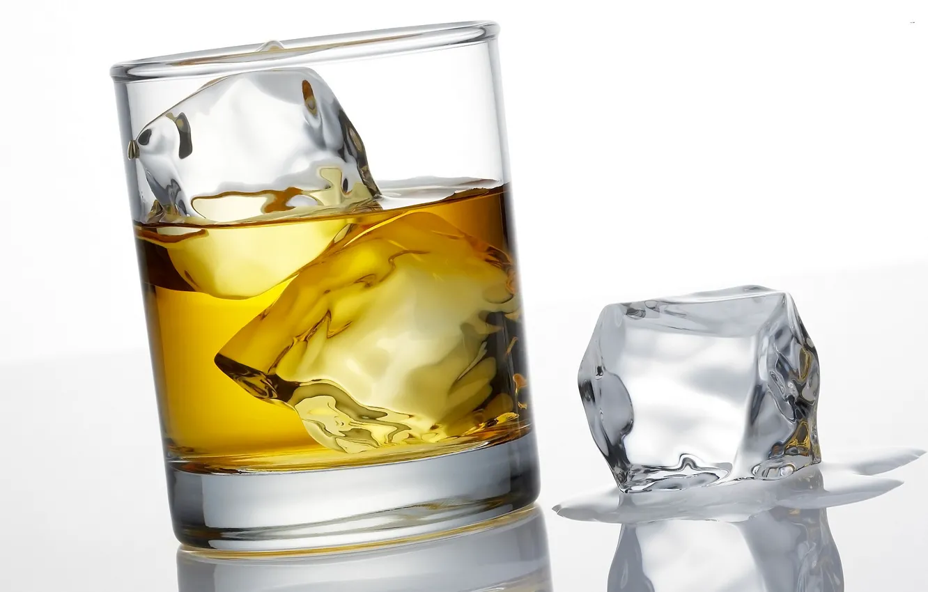 Photo wallpaper ice, glass, drink, whiskey