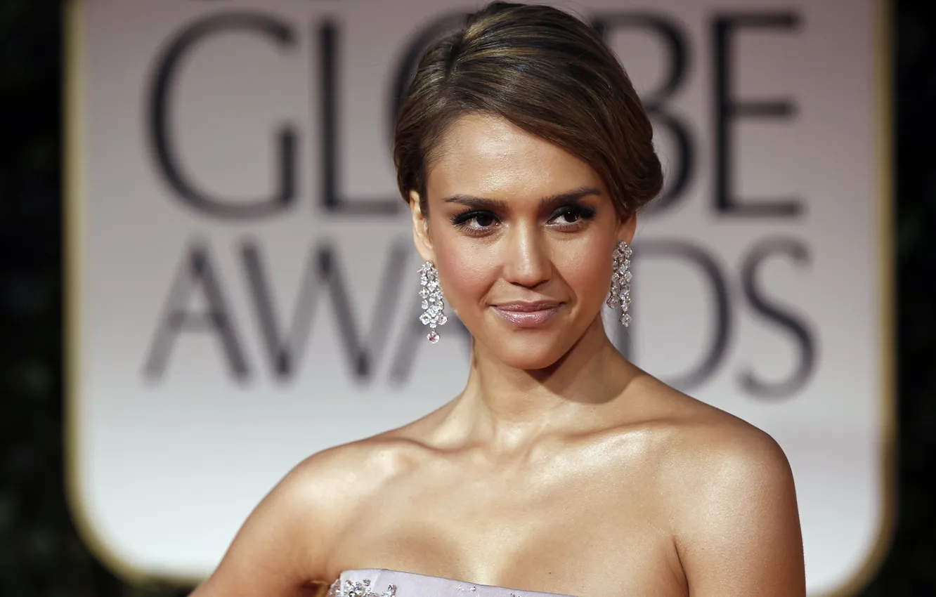Photo wallpaper Jessica Alba, earrings, makeup, actress, hairstyle, Jessica Alba, celebrity