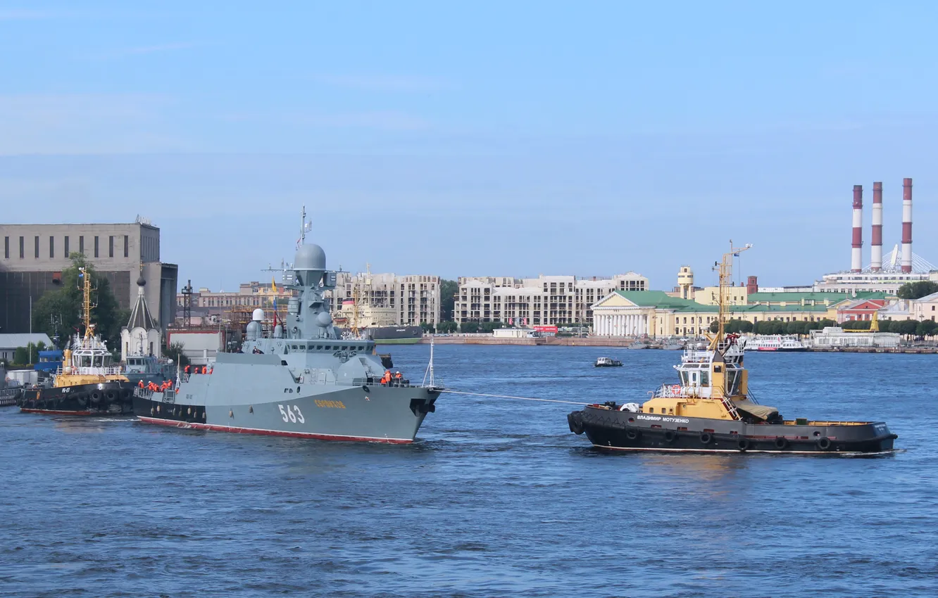 Photo wallpaper tug, access to the sea, small missile ship