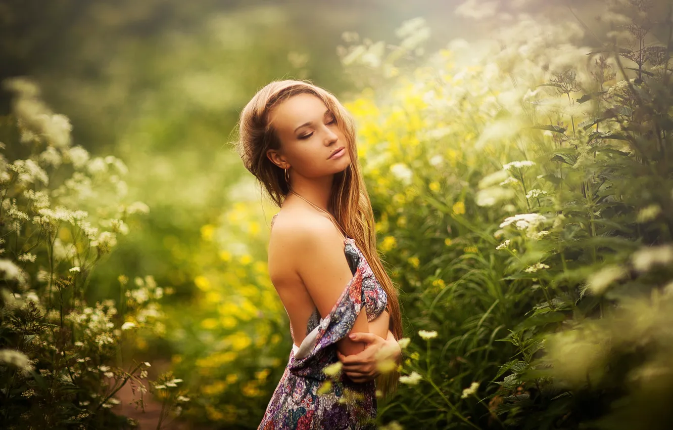 Photo wallpaper girl, dreams, nature, shoulder, Karen Abramyan, summer sound