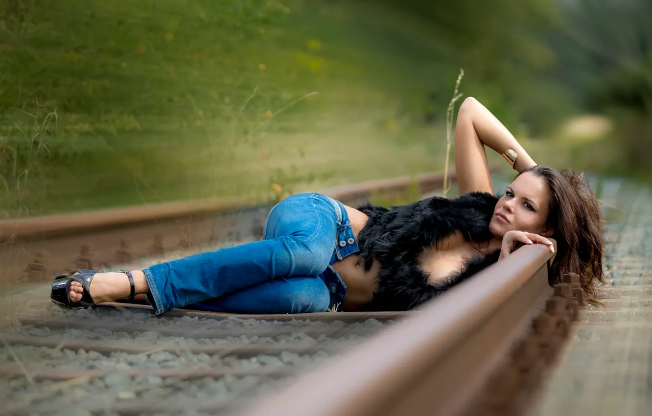Photo wallpaper girl, rails, Speed