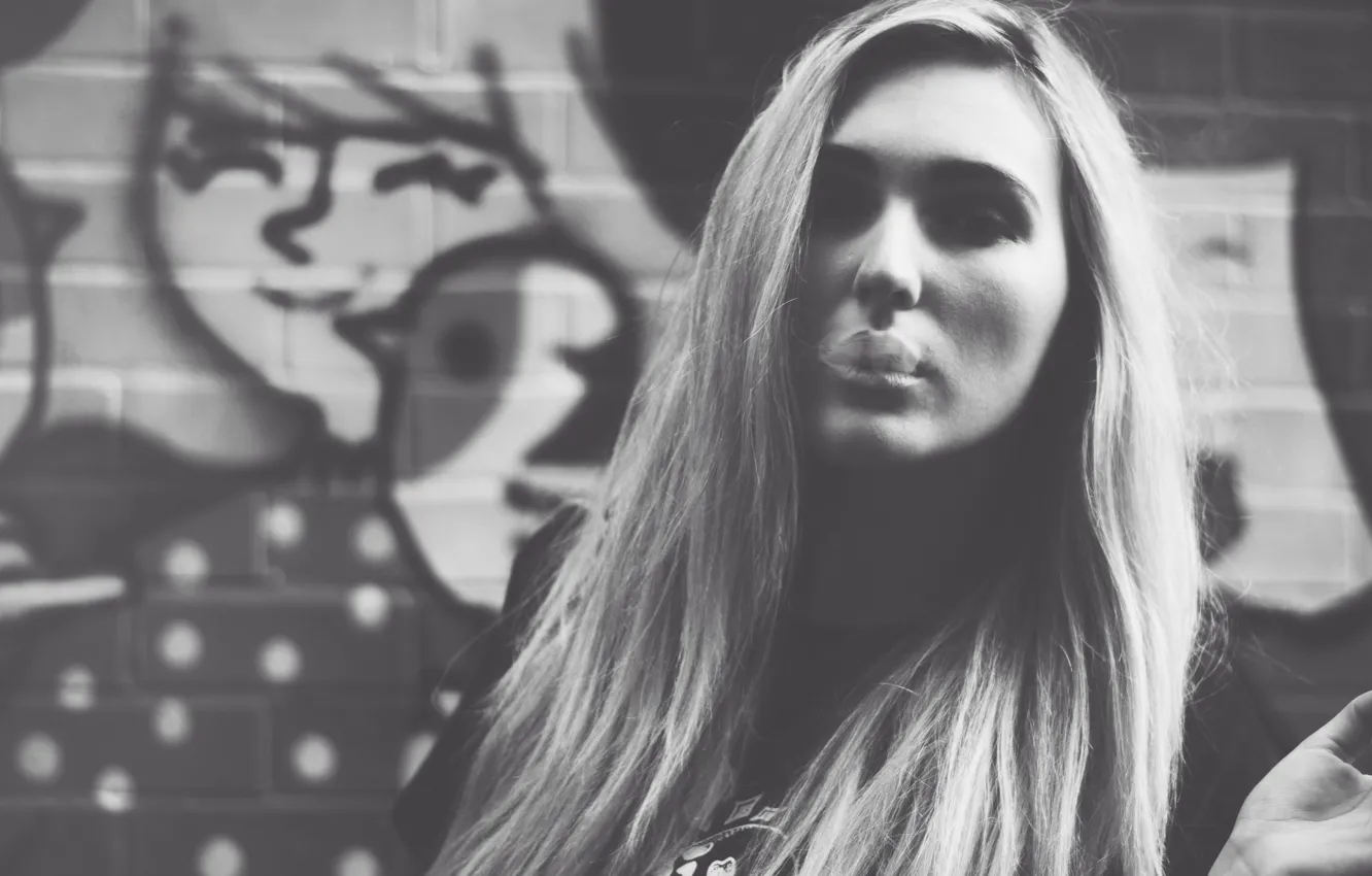 Photo wallpaper girl, graffiti, smoke, woman, model, bokeh, black and white, blonde