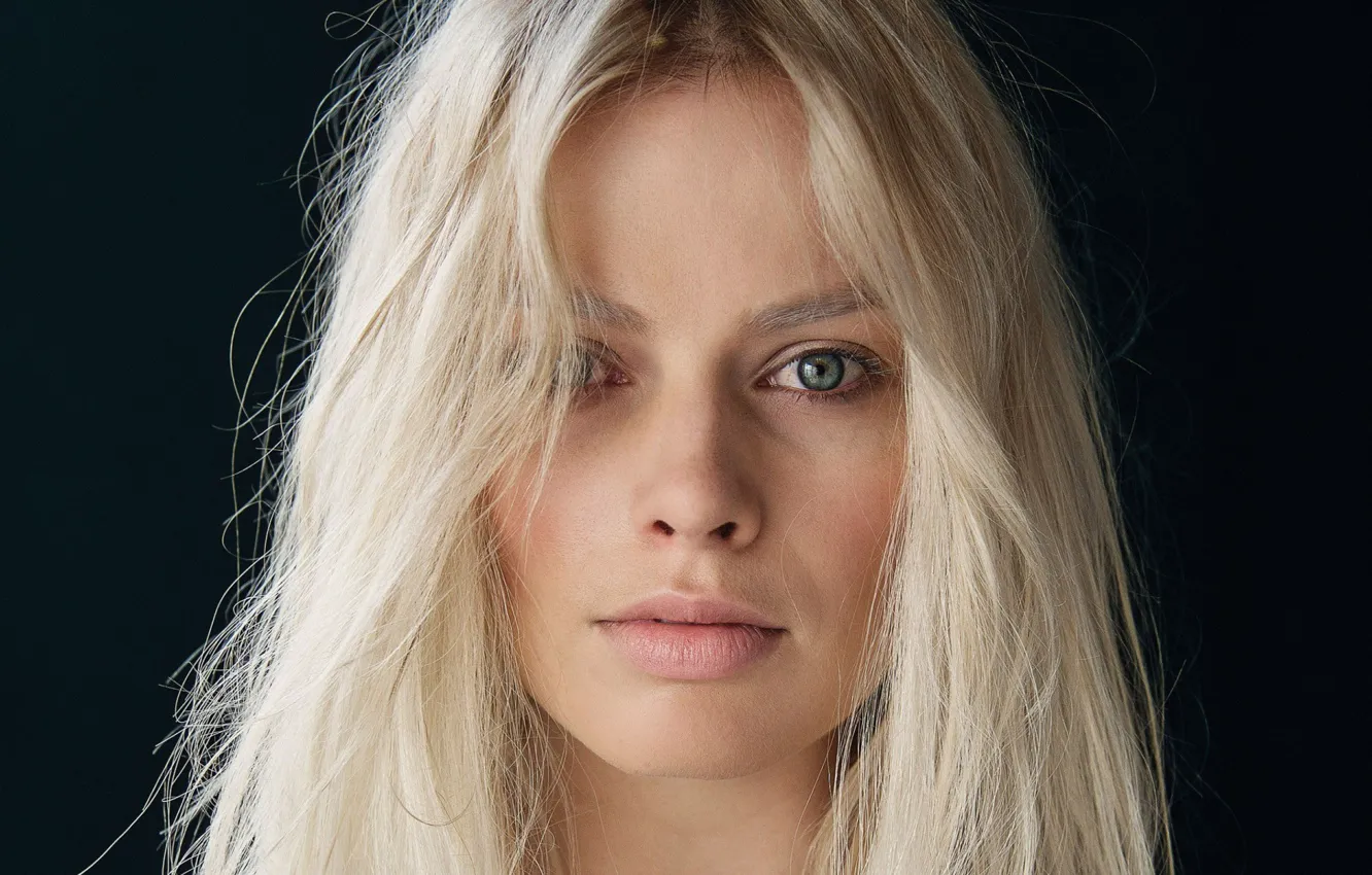 Photo wallpaper look, portrait, actress, blonde, black background, hair, look, pose