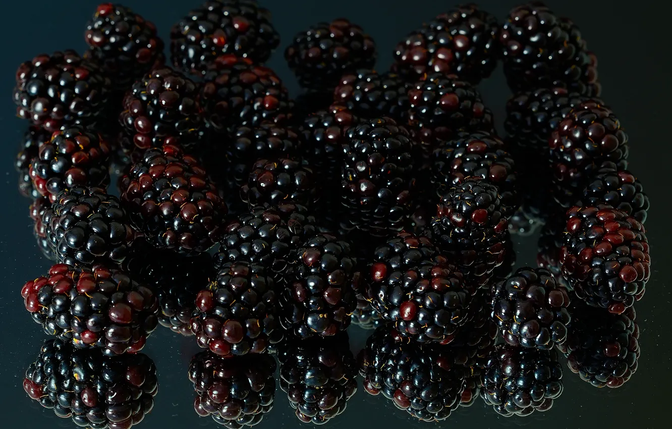Photo wallpaper glass, drops, macro, reflection, berries, the dark background, table, still life