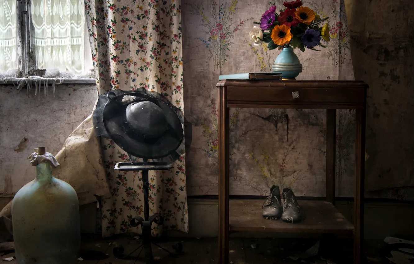 Photo wallpaper flowers, room, shoes