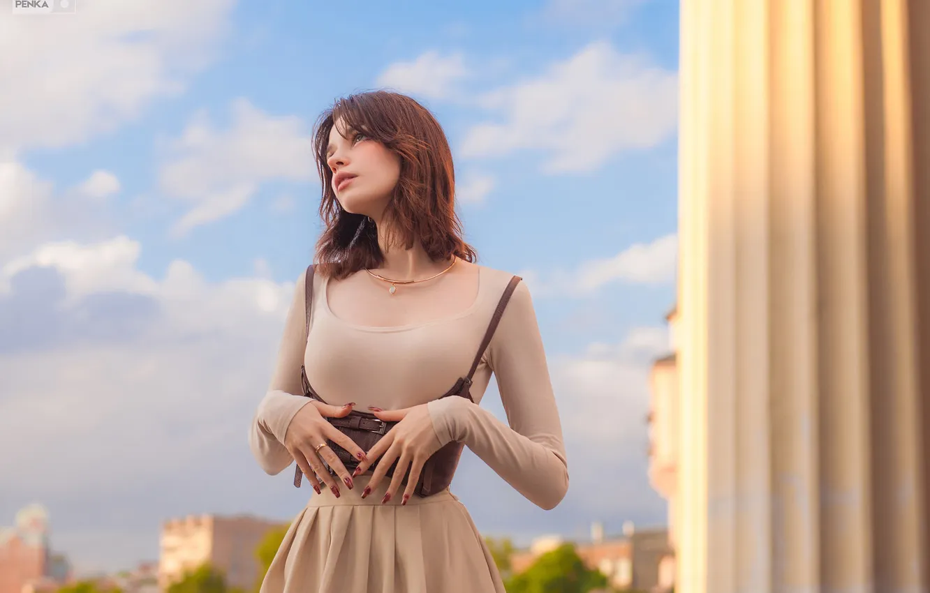 Photo wallpaper girl, the sun, pose, model, portrait, hands, makeup, hairstyle