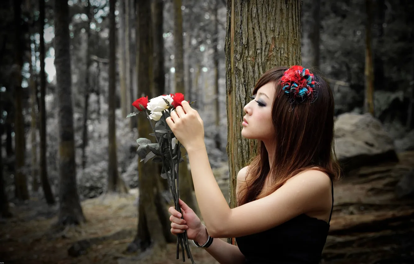 Photo wallpaper Flowers, Girl, Photo, Forest, Asian, Bouquet, Roses, Bunetta