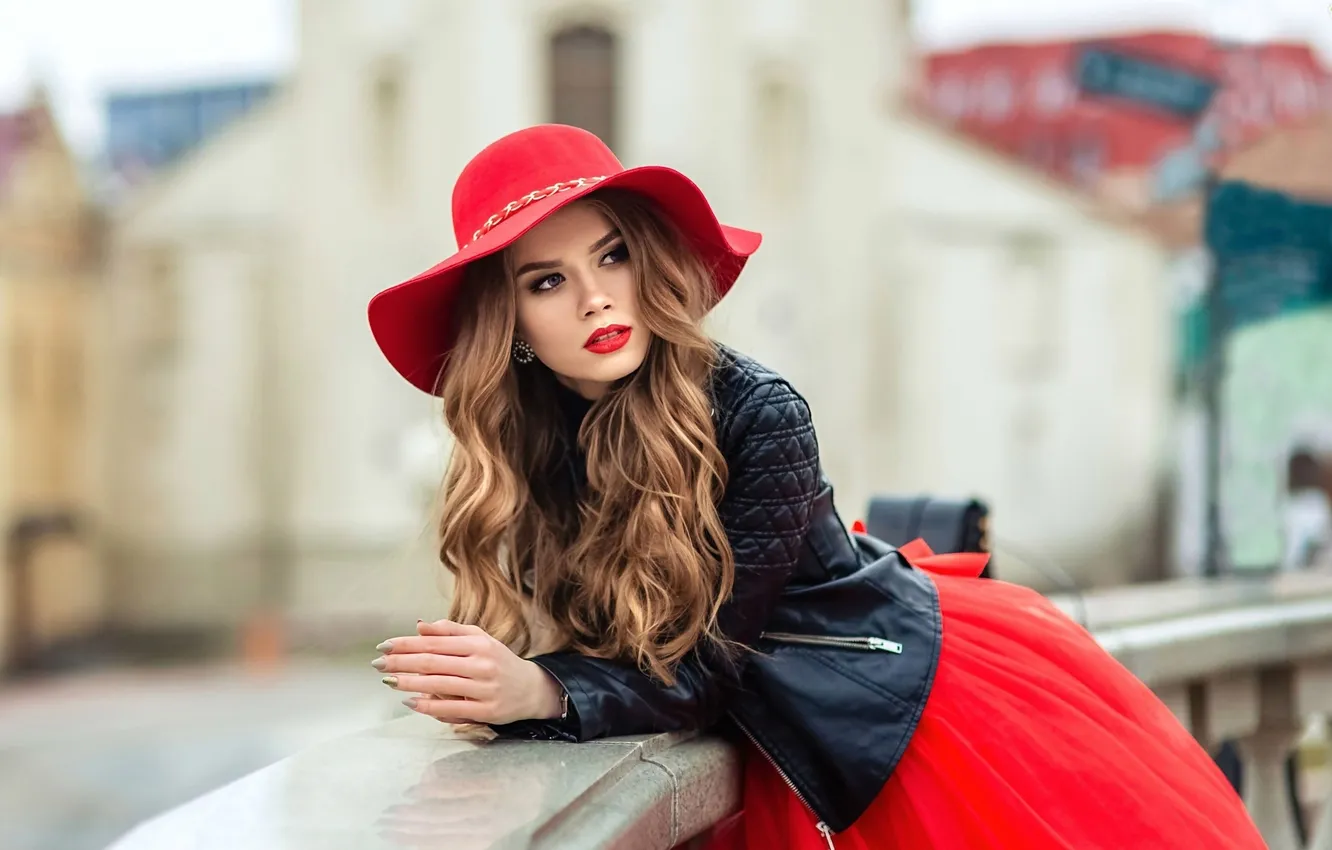 Photo wallpaper red dress, long hair, girl posing, red hat, city photo shoot