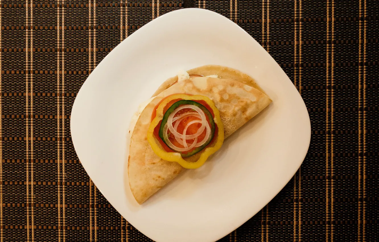 Photo wallpaper peppers, onions, pancake