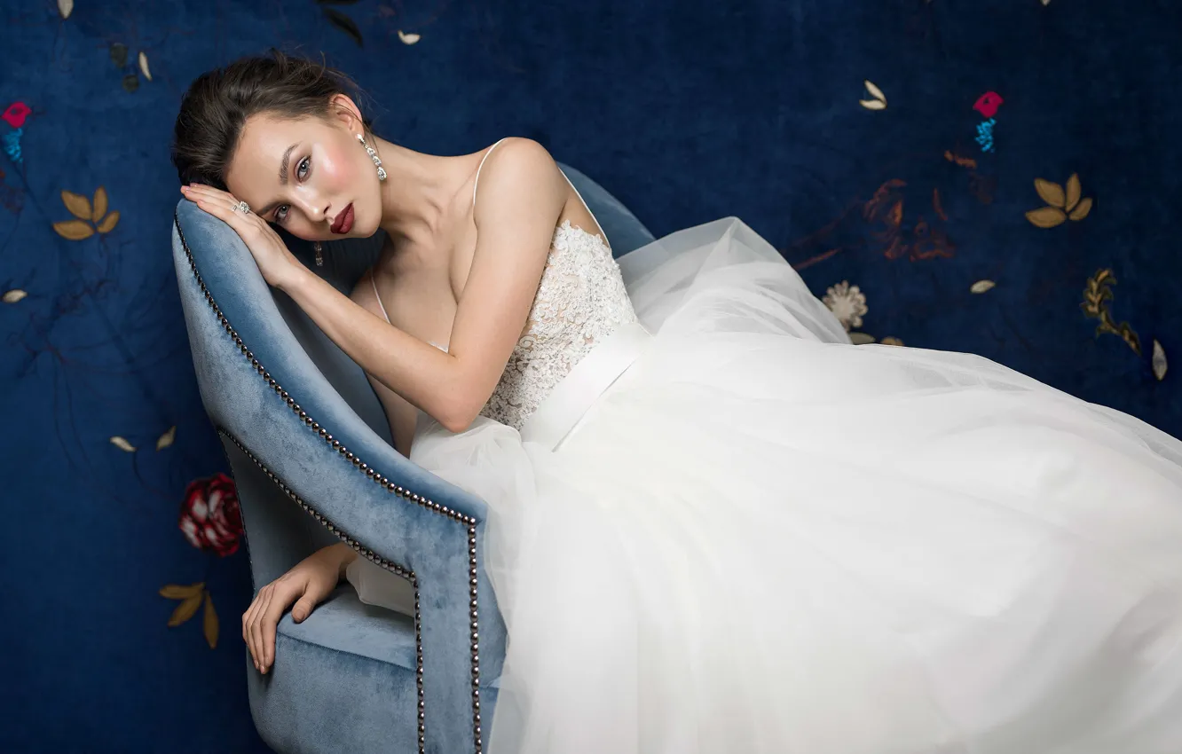 Photo wallpaper model, chair, dress, the bride