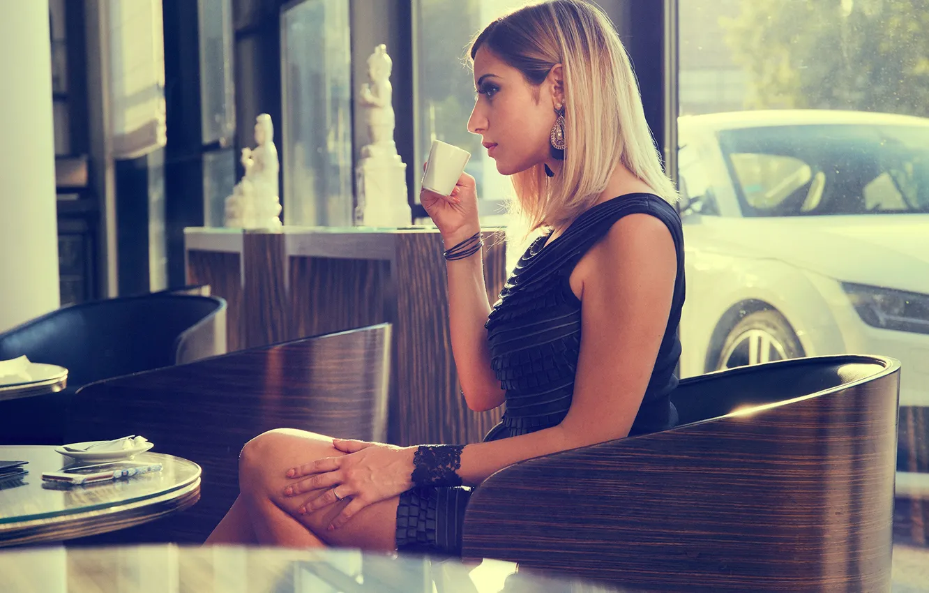 Photo wallpaper table, glass, chair, figurine, the room