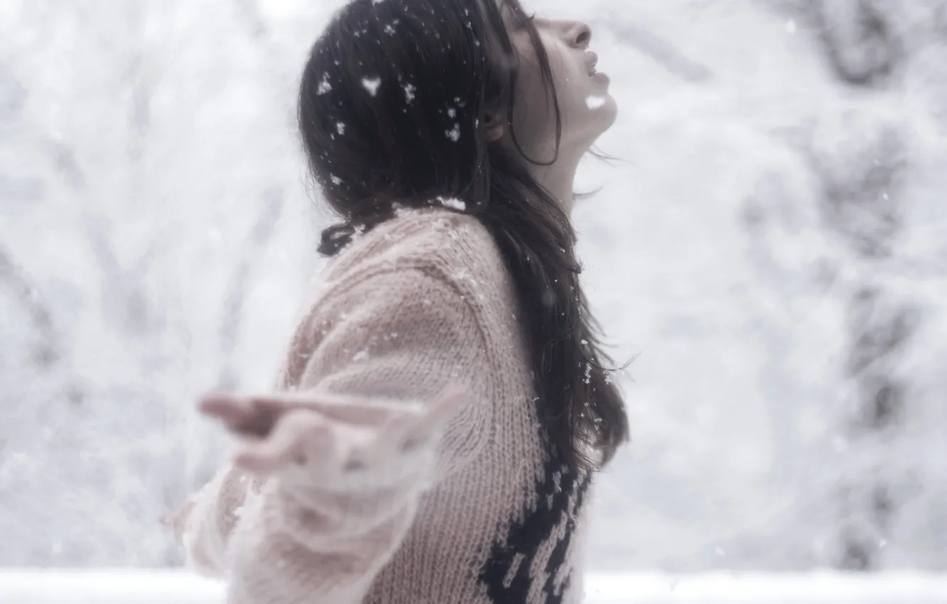 Photo wallpaper winter, girl, snow, face, hair, hands, profile, jacket