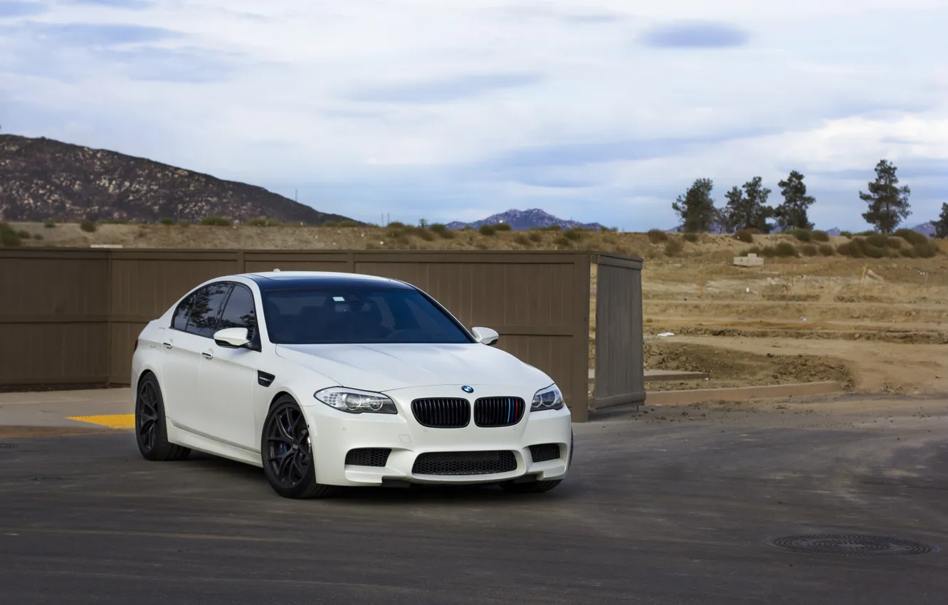 Photo wallpaper white, the sky, clouds, BMW, BMW, front view, F10, Matte White