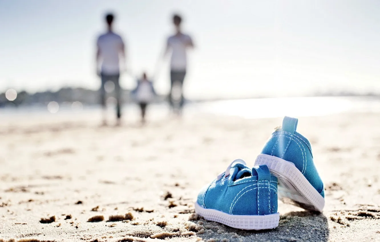Photo wallpaper beach, sand, mood, walk, sneakers, family