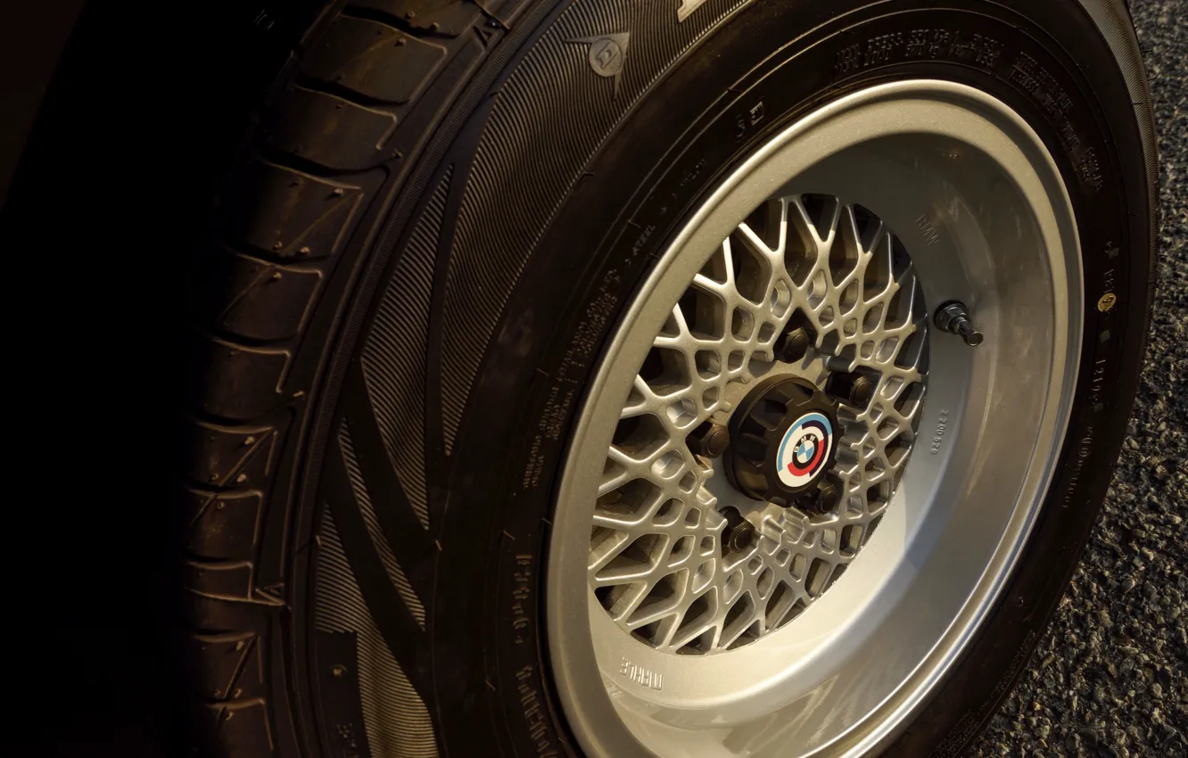 Photo wallpaper wheel, BMW, sedan, 1976, four-door, E12, 5-Series, 530 MLE