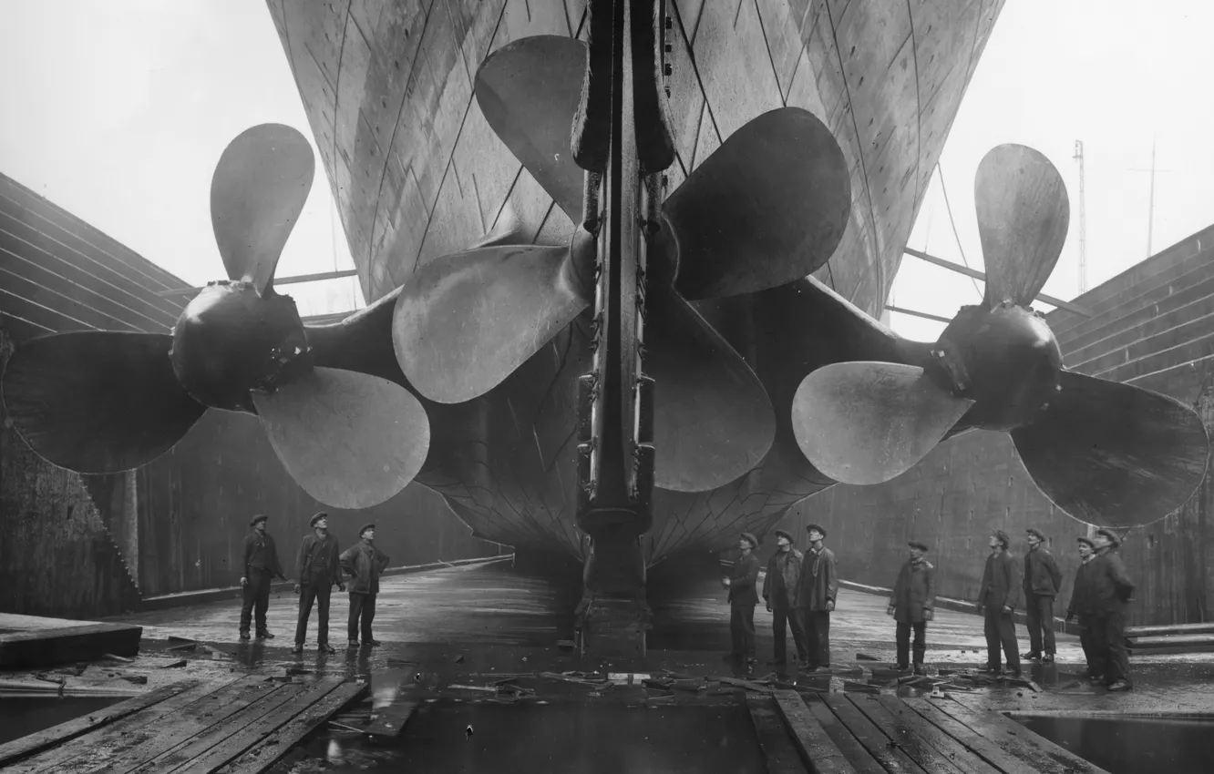 Photo wallpaper ship, black and white, Titanic, Doc, screws