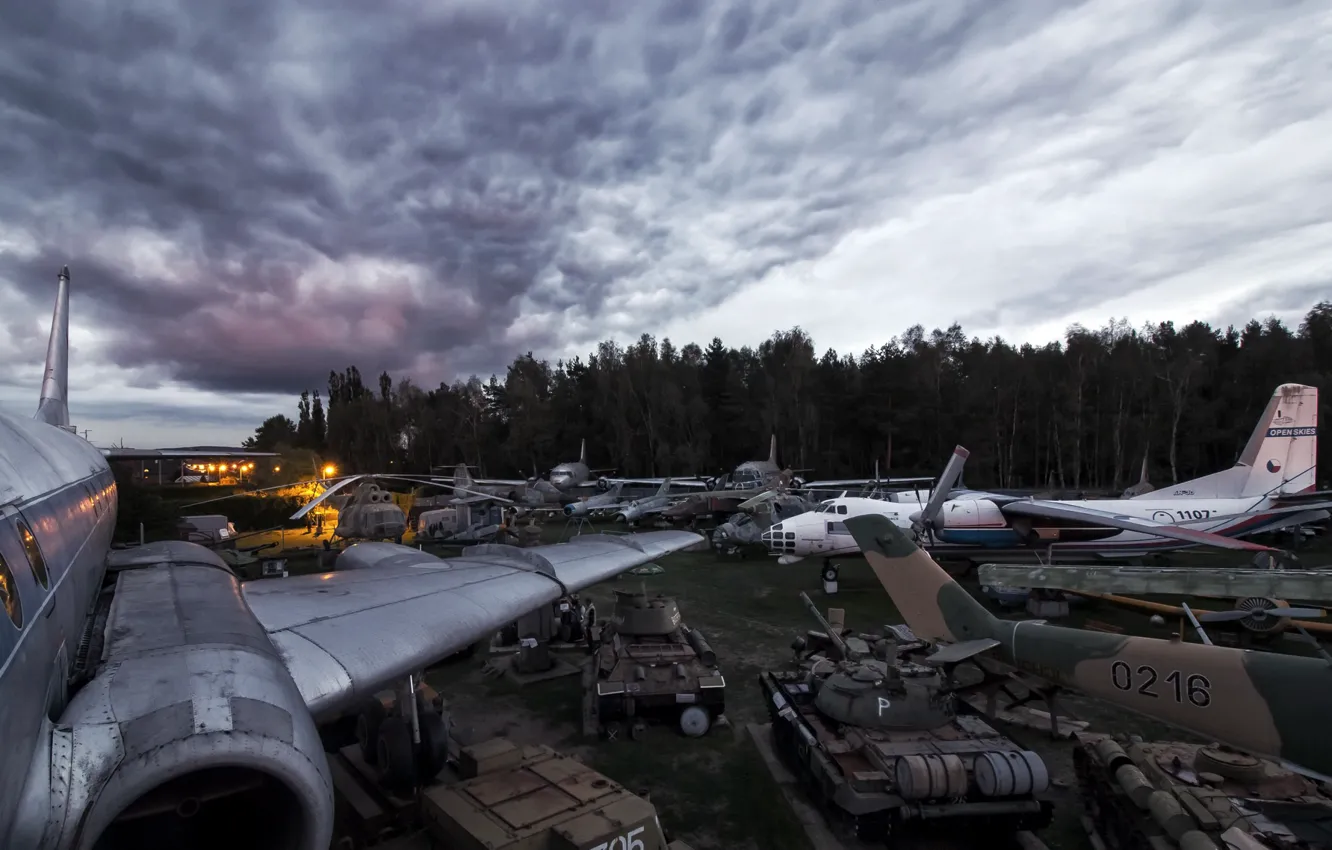 Photo wallpaper tank, the plane, Mission Accomplished