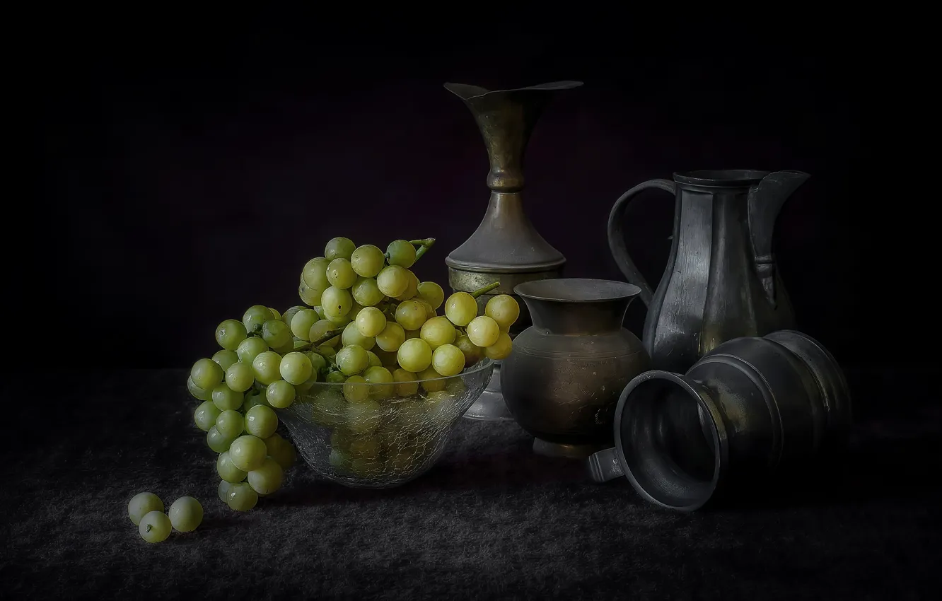 Photo wallpaper grapes, vase, pitcher, black background, still life