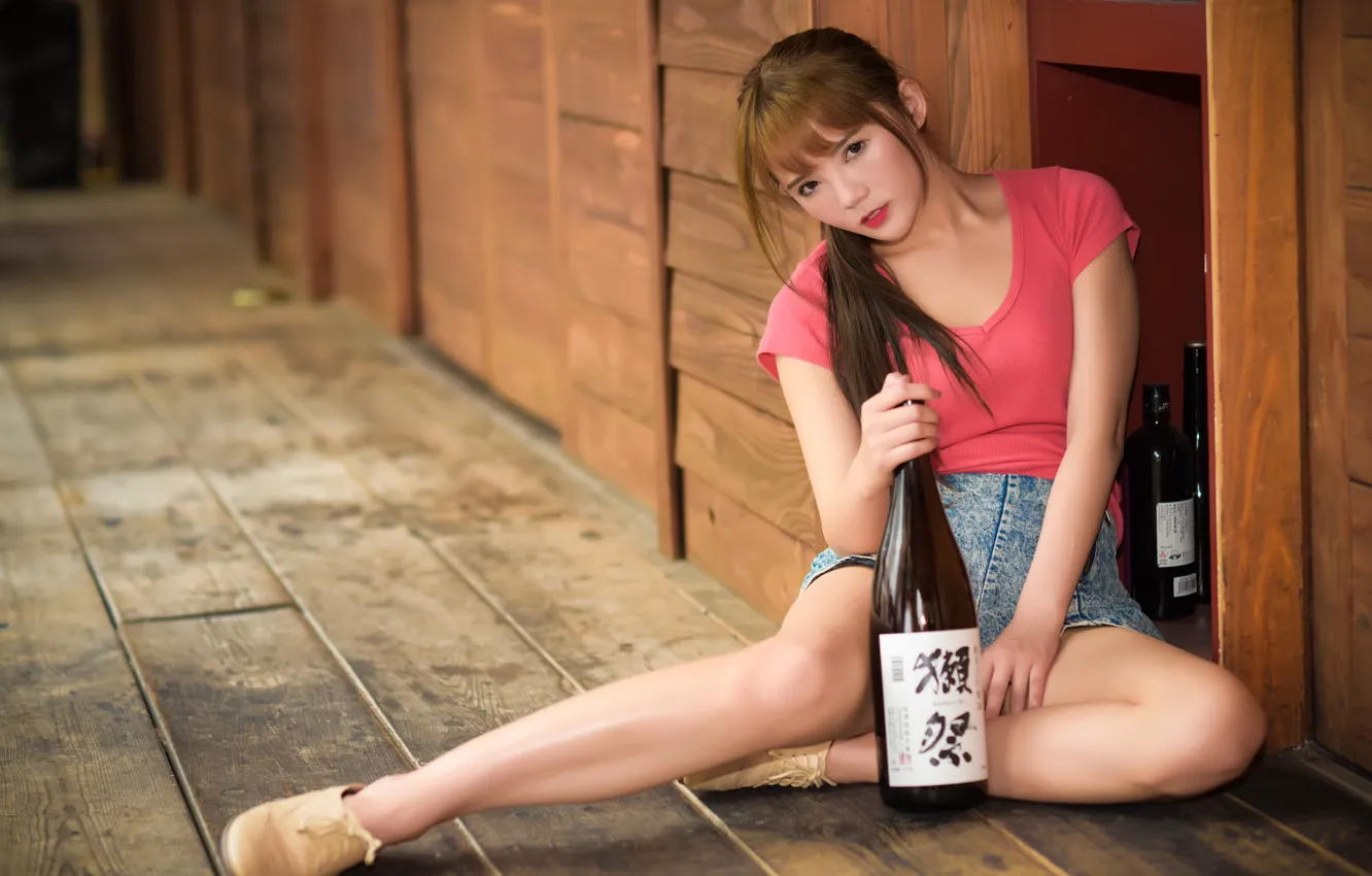 Photo wallpaper girl, bottle, Asian