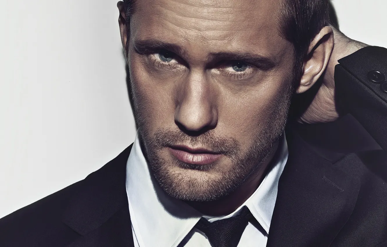 Photo wallpaper portrait, costume, tie, actor, white background, shirt, jacket, photoshoot