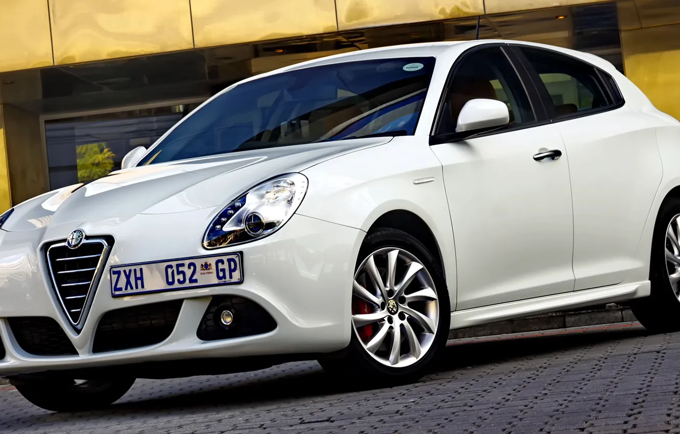 Photo wallpaper Alfa Romeo, white, Juliet, Alfa Romeo Giulietta, Alfa Giulietta, Alfa Romeo Giulietta 2014