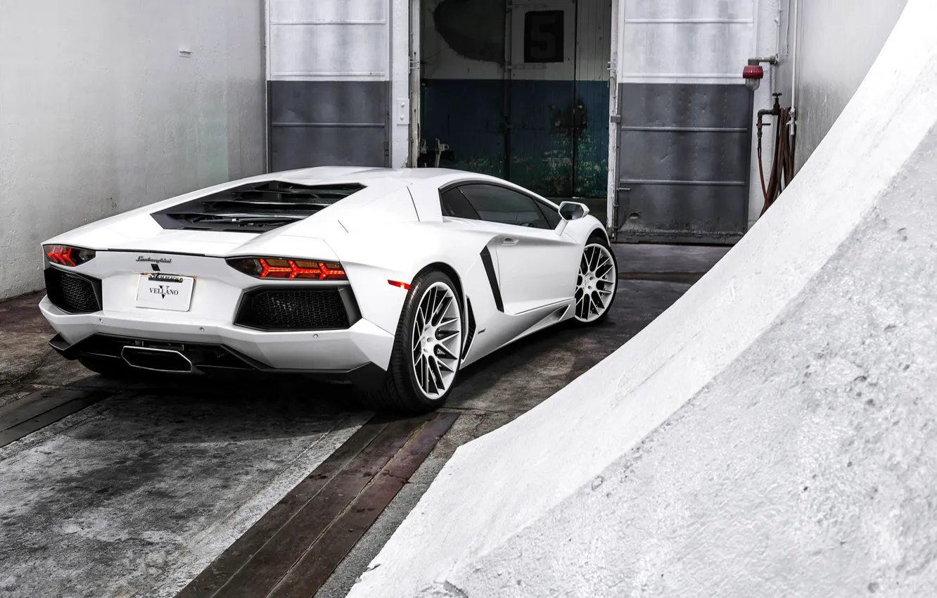 Photo wallpaper white, the door, white, lamborghini, rear view, aventador, lp700-4, Lamborghini