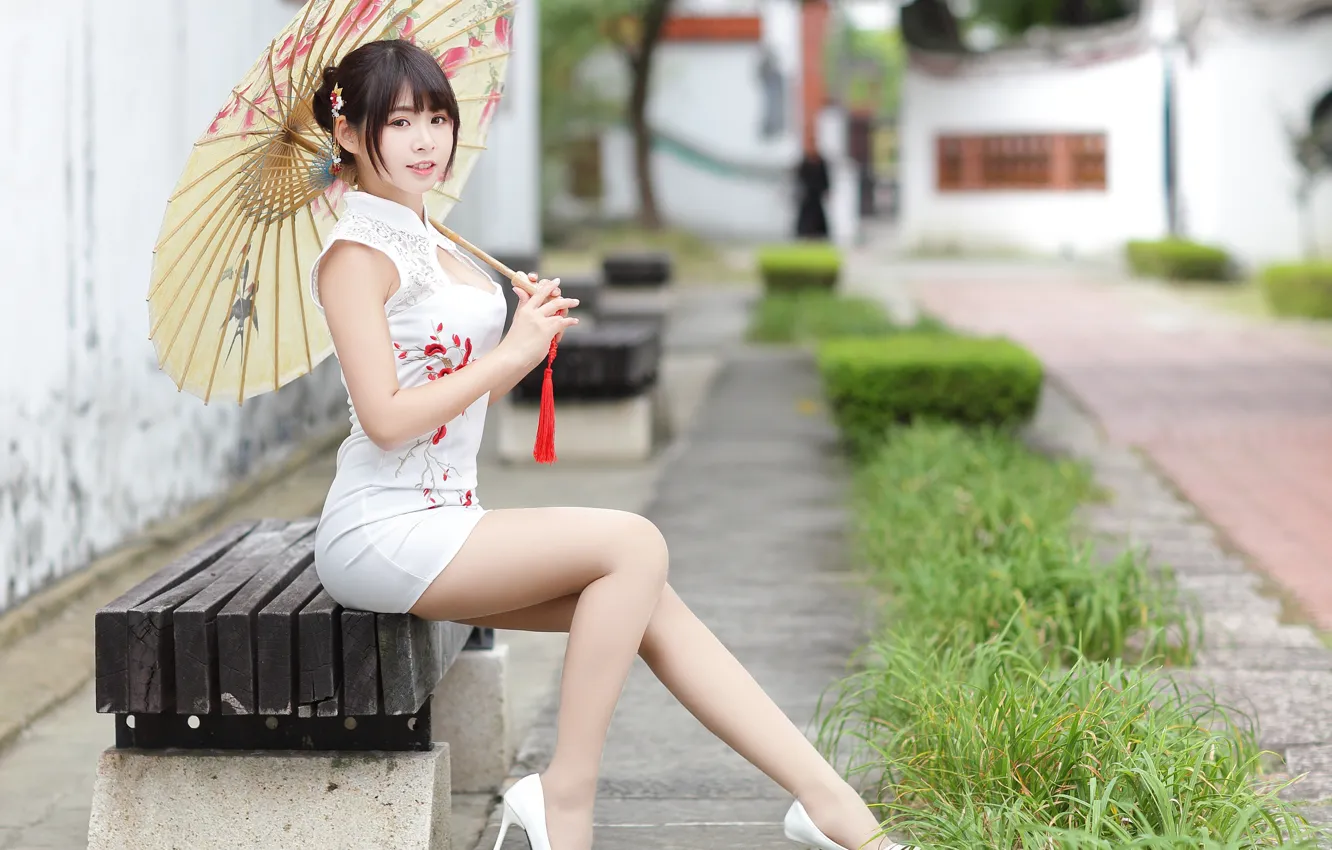 Photo wallpaper look, pose, umbrella, model, portrait, makeup, figure, dress