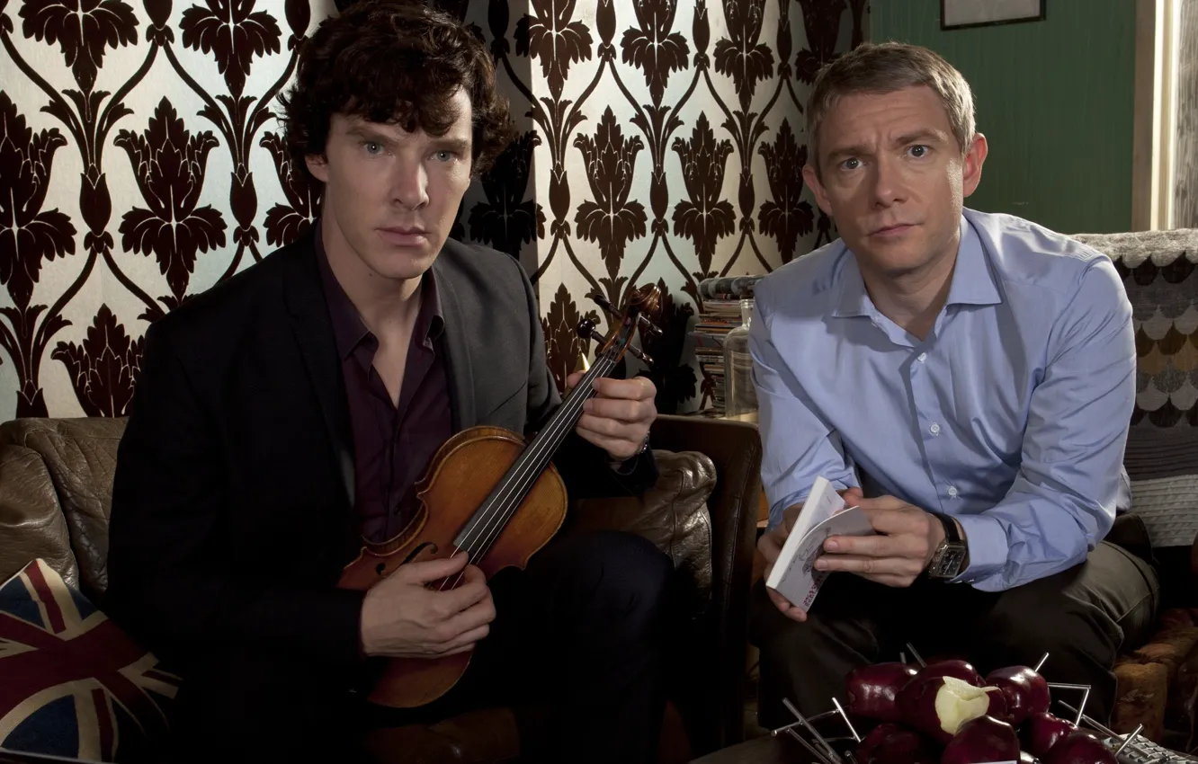 Photo wallpaper violin, Sherlock Holmes, Martin Freeman, Benedict Cumberbatch, Sherlock, Sherlock BBC, Sherlock Holmes, John Watson
