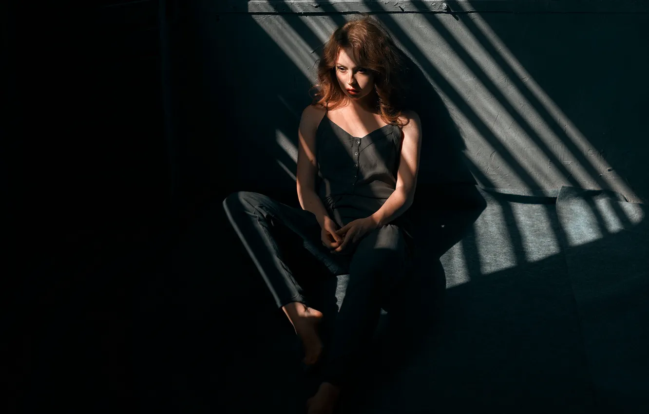 Photo wallpaper sadness, girl, reverie, model, portrait, shadow, jeans, camera