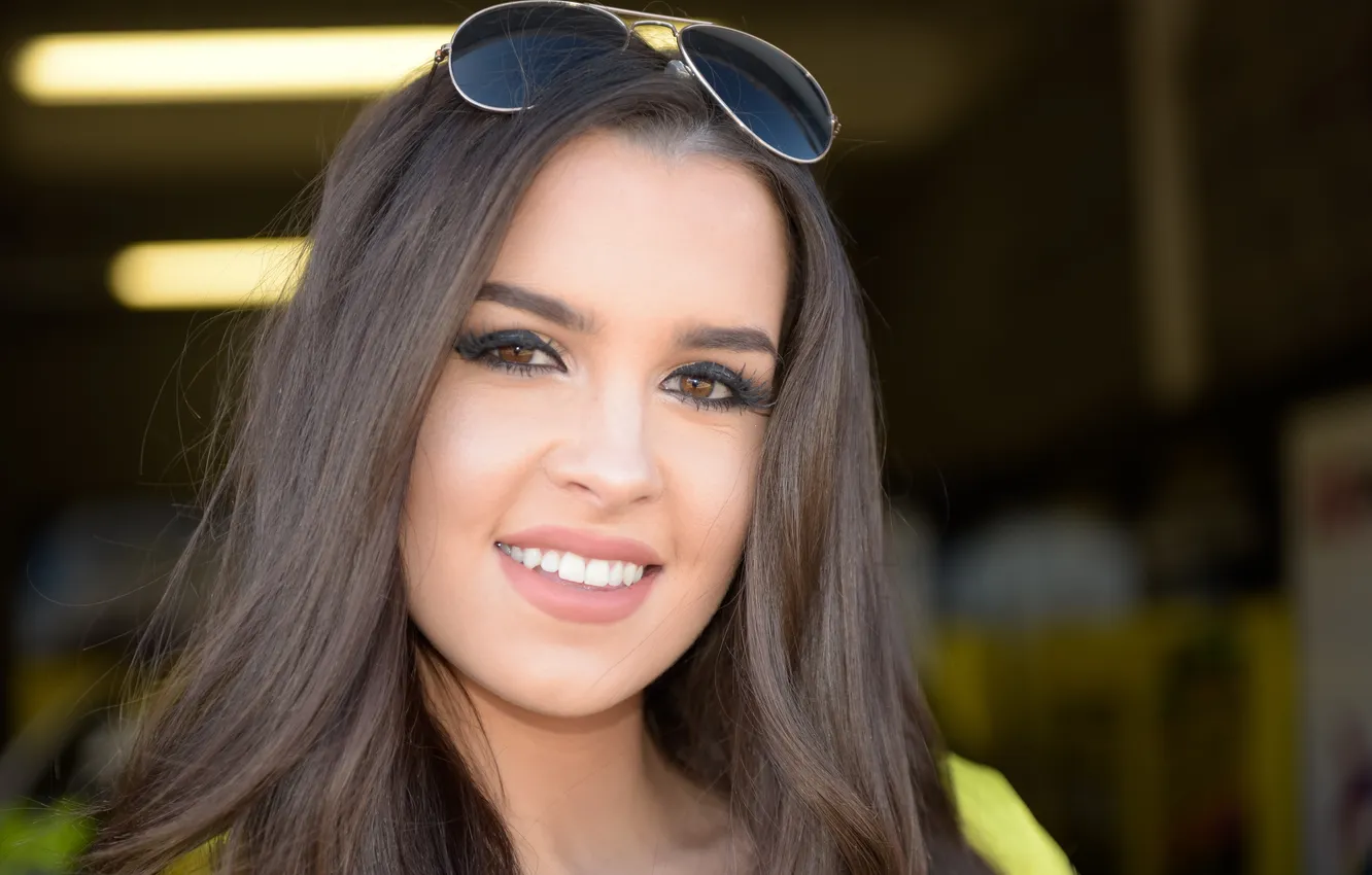 Photo wallpaper girl, smile, glasses, beauty