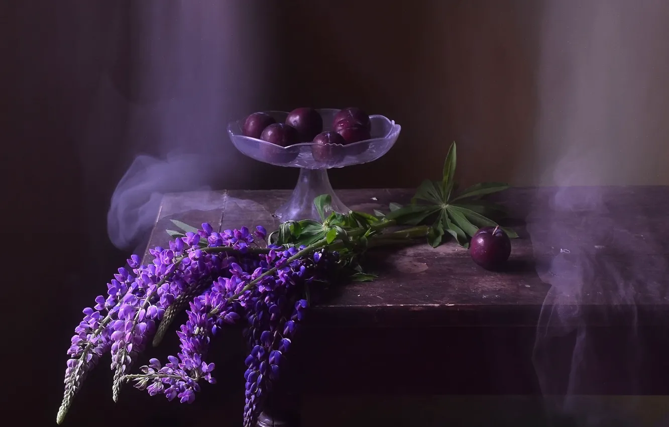 Photo wallpaper flowers, the dark background, table, smoke, bouquet, pair, haze, still life