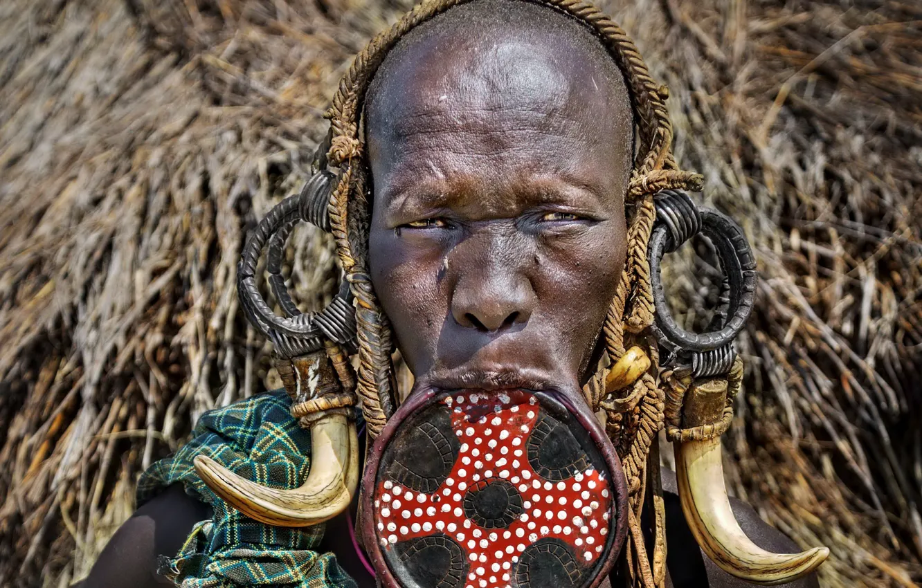 Photo wallpaper portrait, Ethiopia, Mursi woman, Mursi Traditions