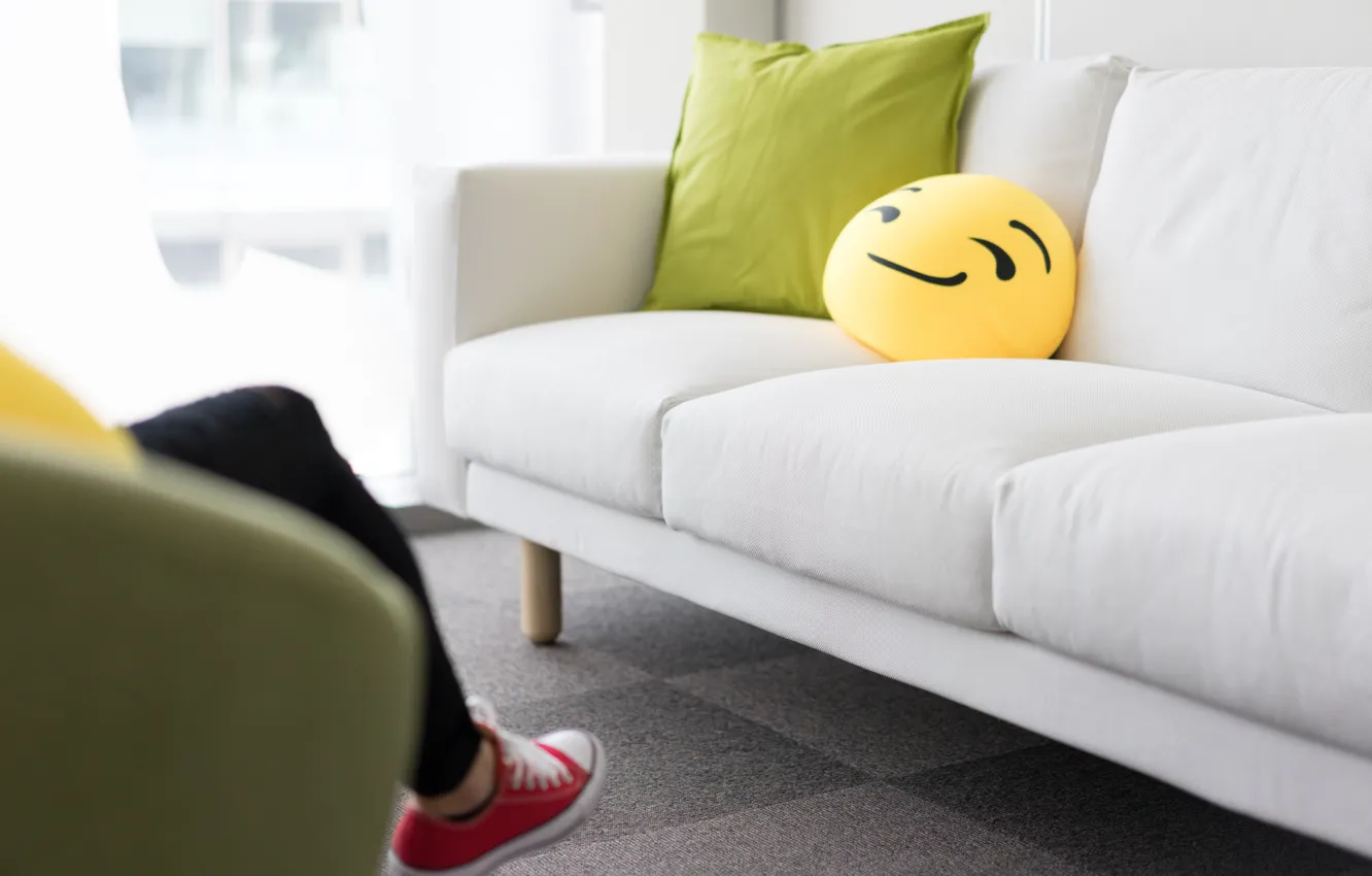 Photo wallpaper sofa, pillow, smiley, grin