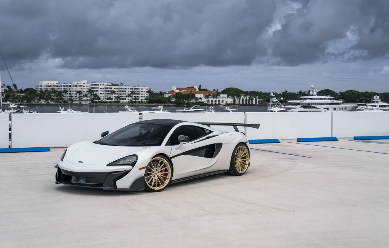 Photo wallpaper McLaren, 570