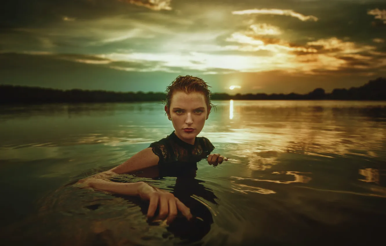 Photo wallpaper girl, in the water, Olivia, TJ Drysdale