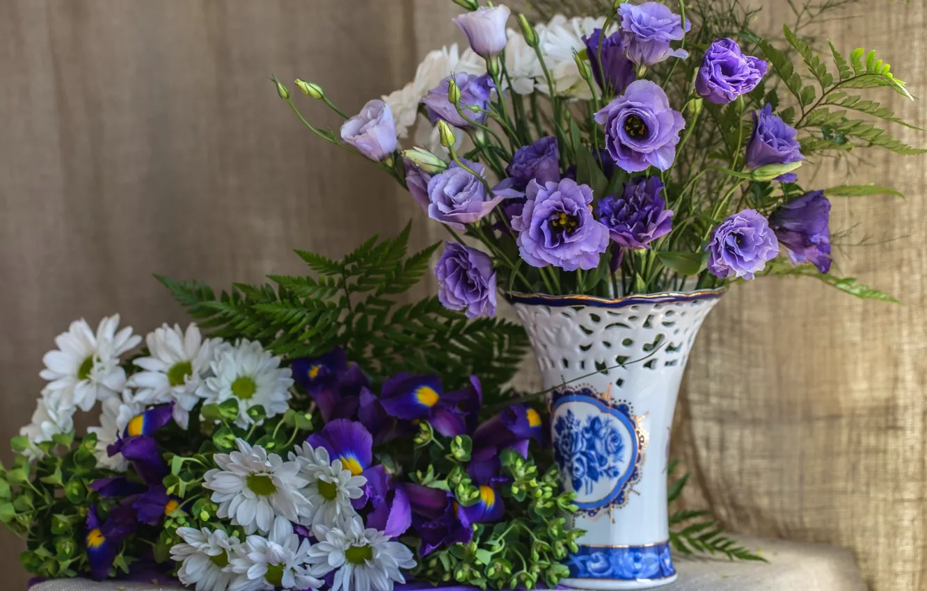 Photo wallpaper purple, bouquet, fabric, vase, fern, chrysanthemum, eustoma, iris