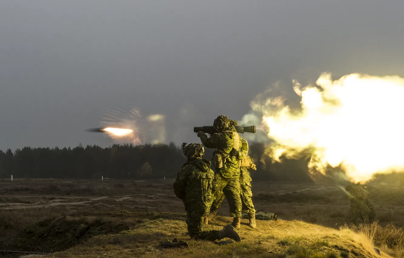 Photo wallpaper weapons, shot, soldiers