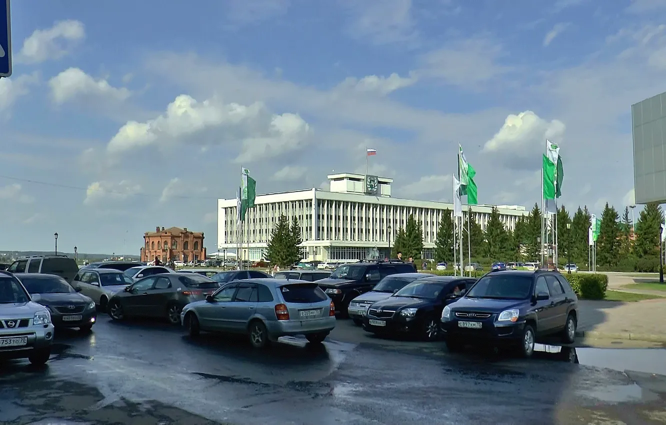 Photo wallpaper machine, summer, street, Siberia, TOMSK