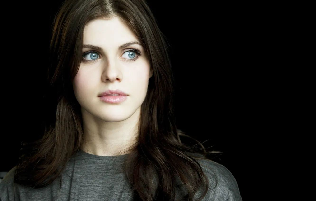 Photo wallpaper portrait, actress, brunette, beauty, black background, Alexandra Daddario, Alexandra Daddario