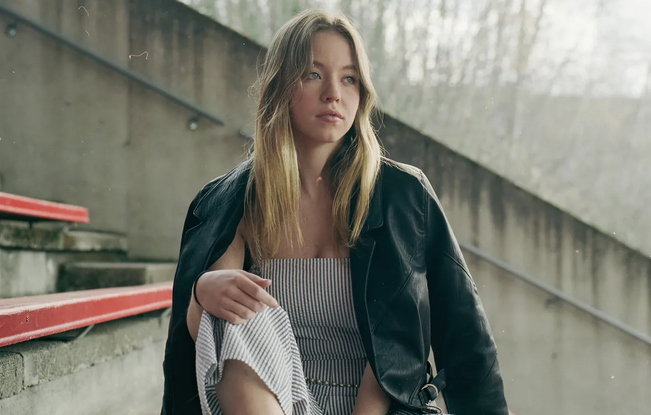 Photo wallpaper look, girl, face, pose, photo, black, jacket, blonde