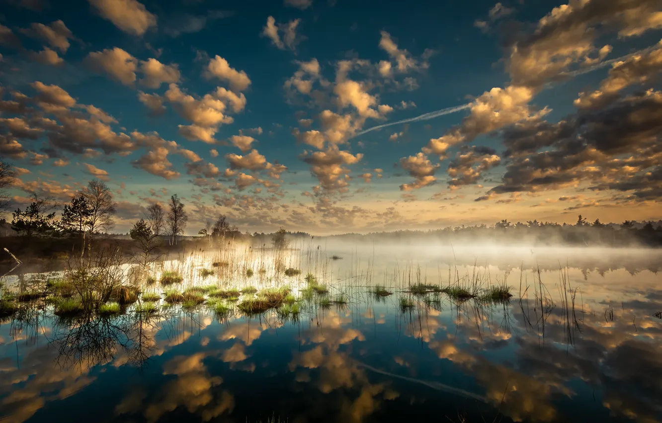 Photo wallpaper clouds, fog, lake