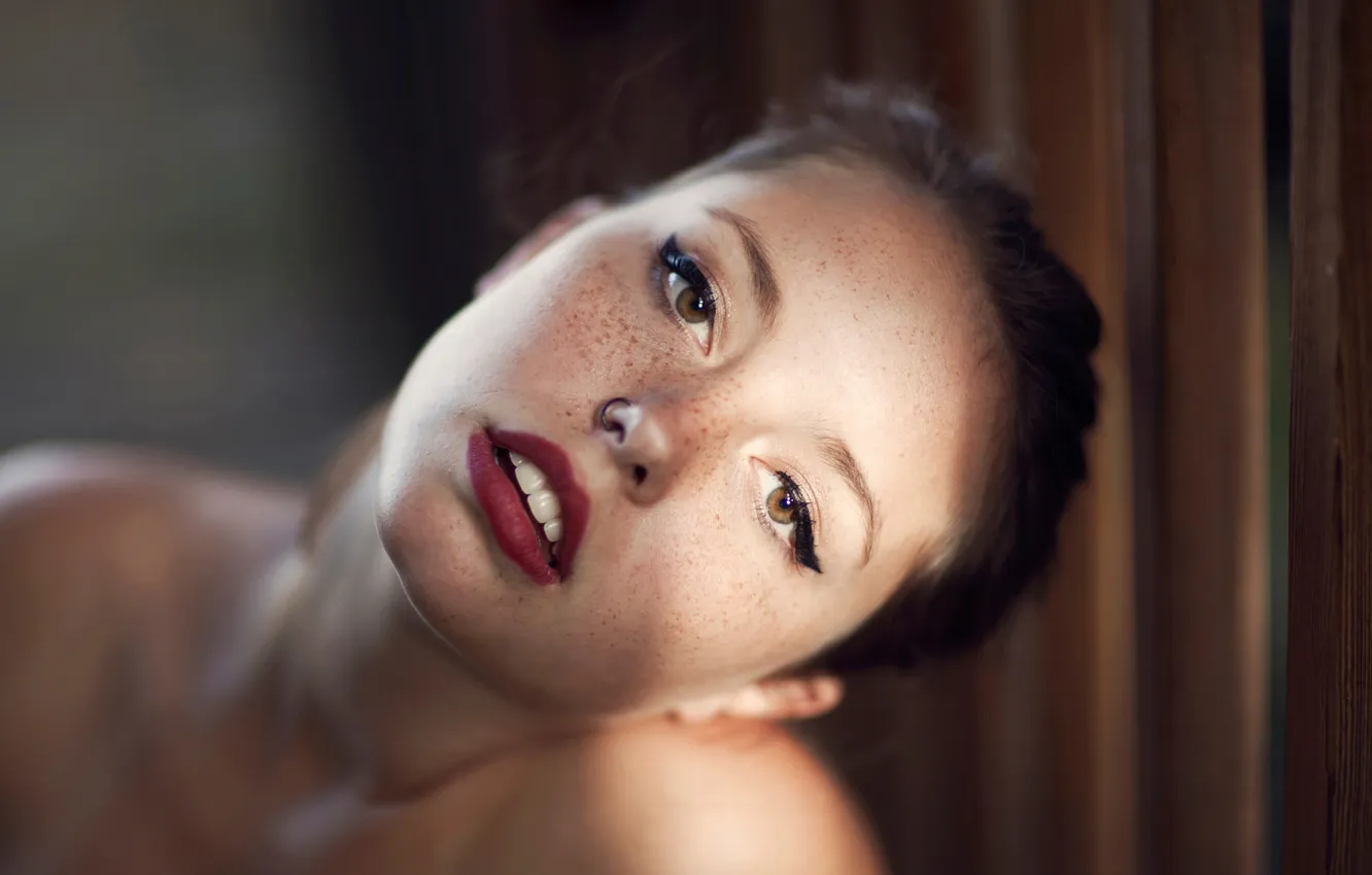 Photo wallpaper look, piercing, freckles, sponge, teeth