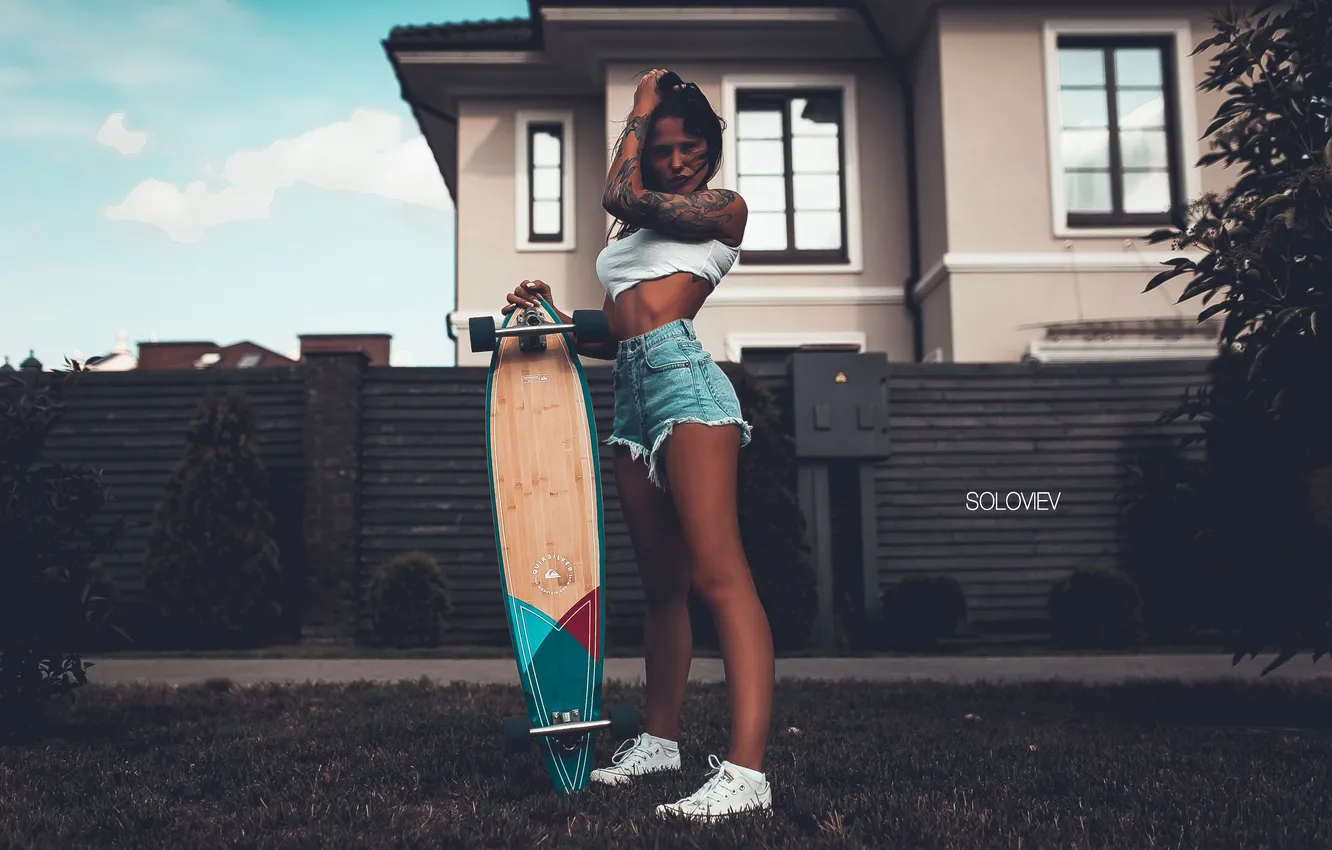 Photo wallpaper look, sexy, pose, lawn, model, the fence, shorts, sneakers