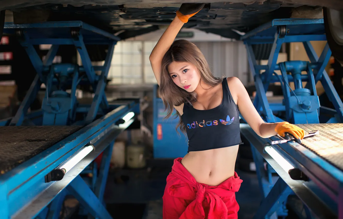 Photo wallpaper girl, sexy, key, topic, Asian, t-shirt, garage