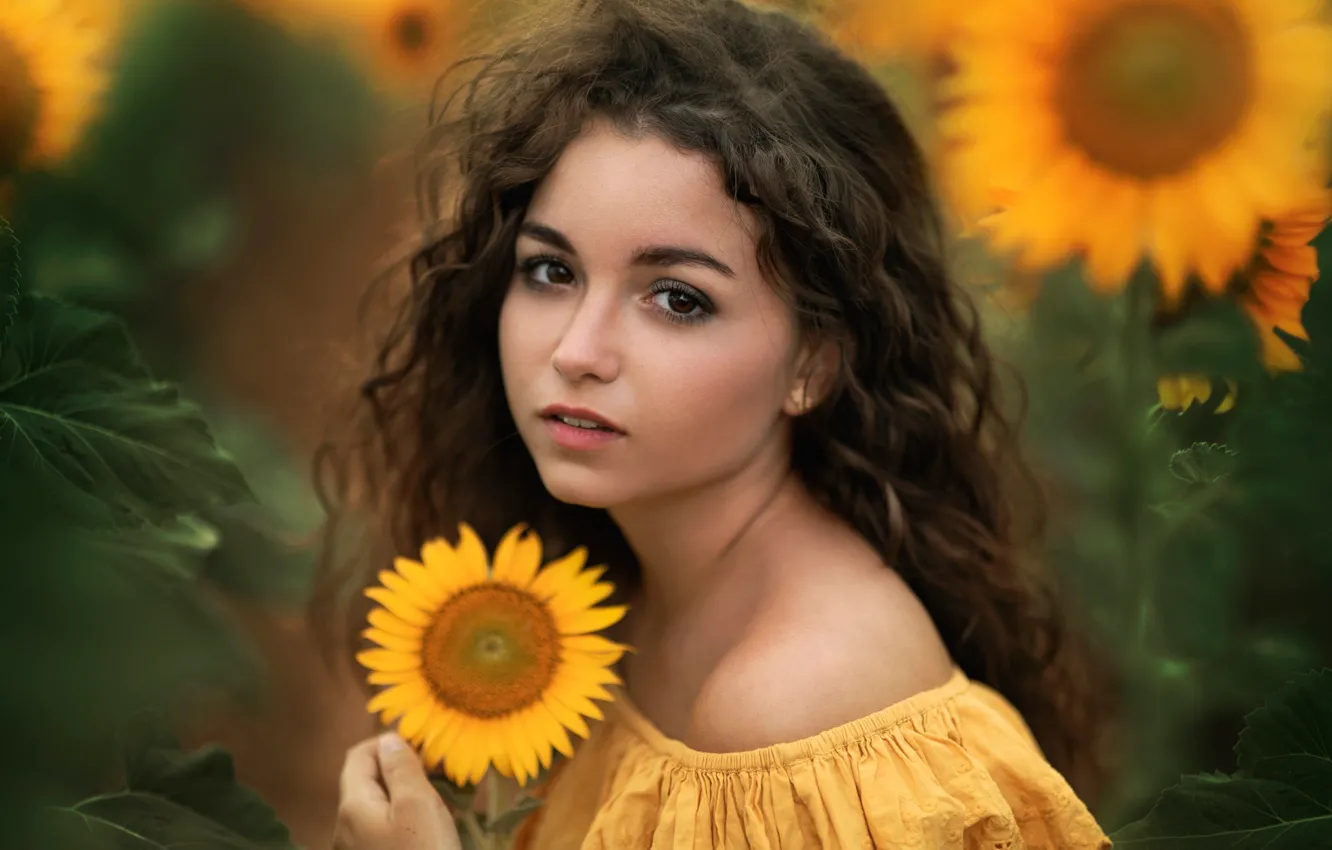Photo wallpaper look, girl, face, mood, sunflower