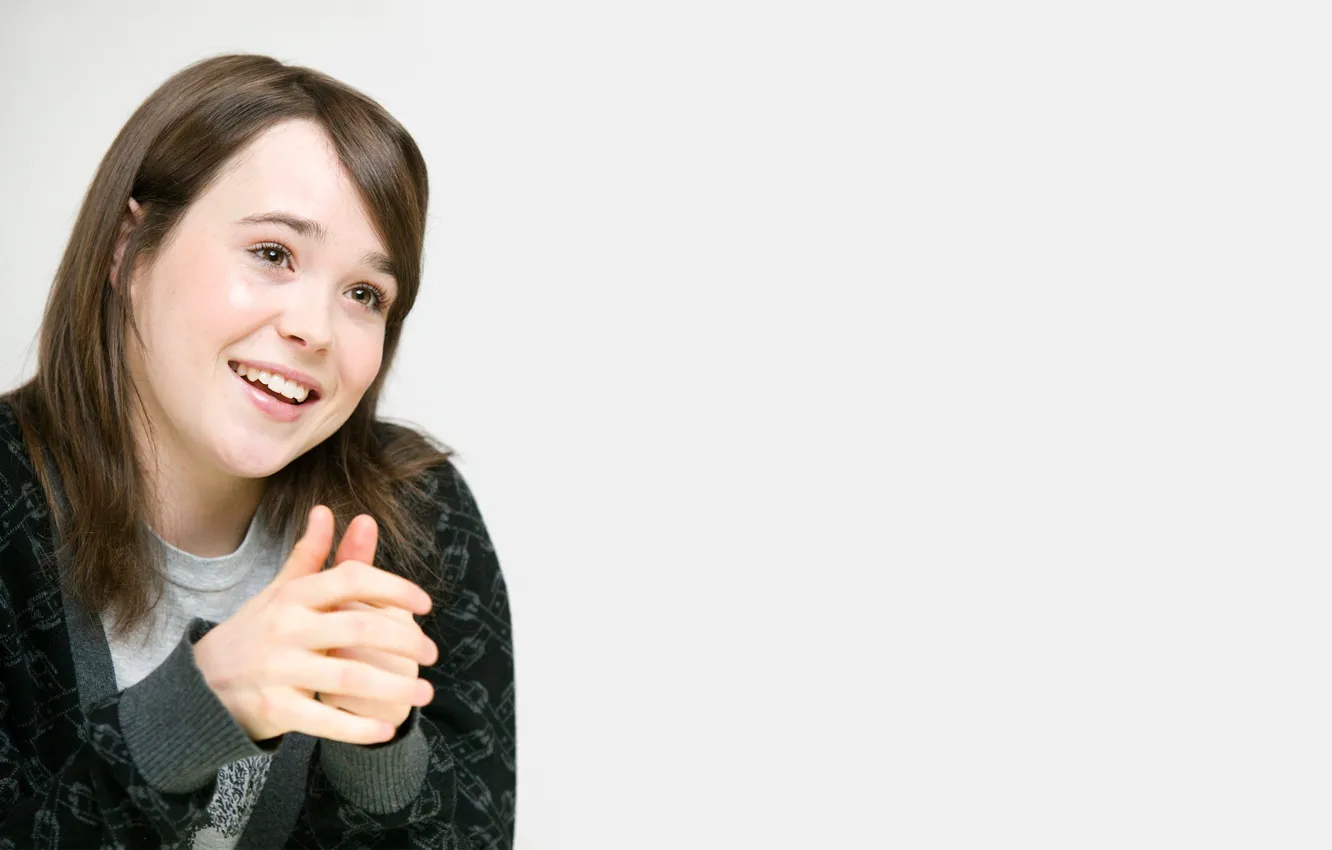 Photo wallpaper smile, actress, jacket, Ellen Page, brown-eyed, Ellen Page, Elliot Page