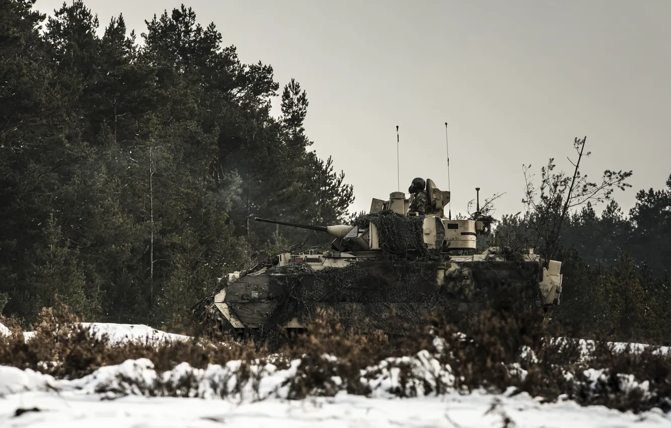 Photo wallpaper winter, machine, forest, combat, infantry, M3 Bradley