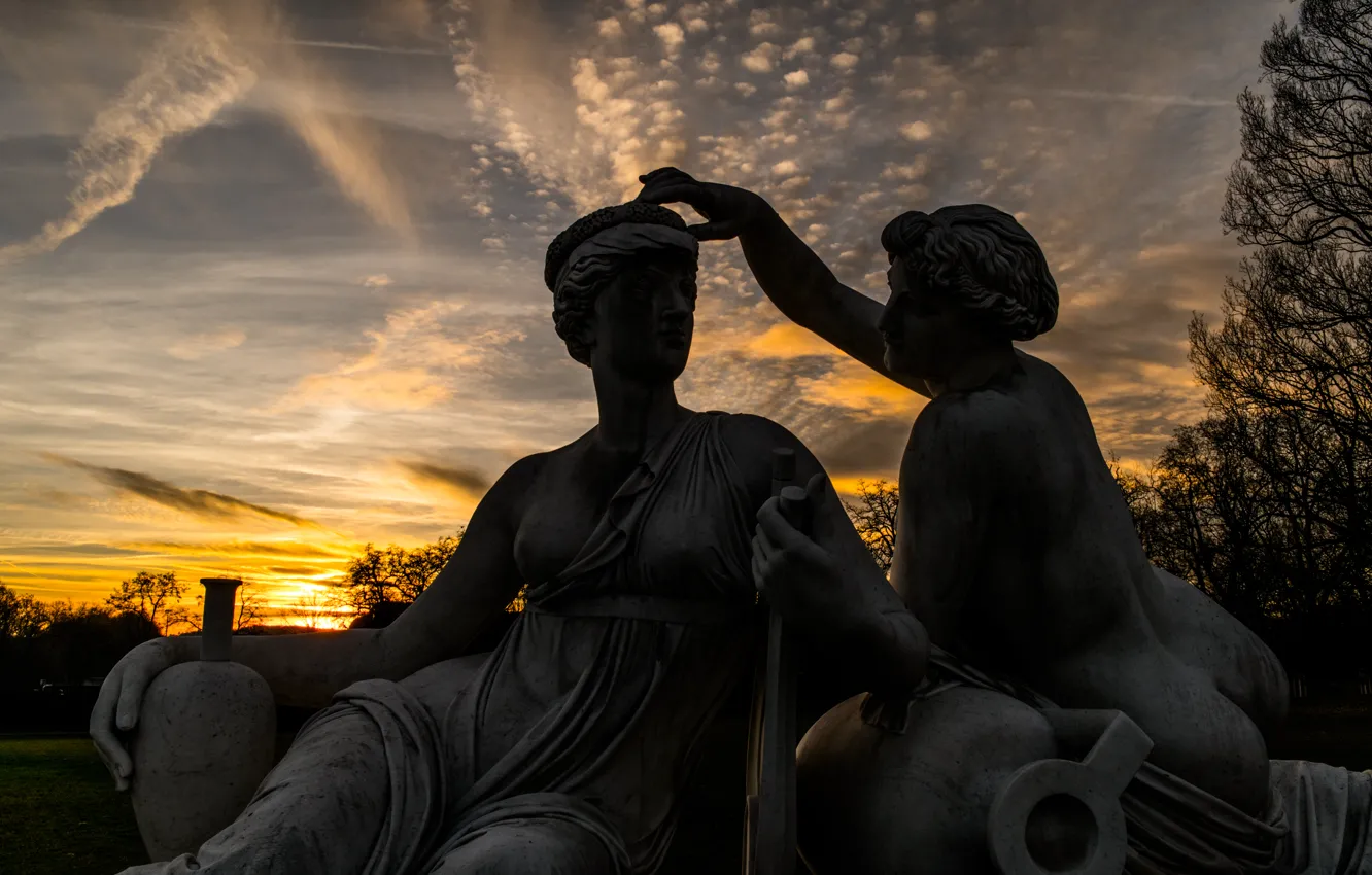 Photo wallpaper sky, sunset, clouds, sun, Stuttgart, statues, Rosenstein Museum