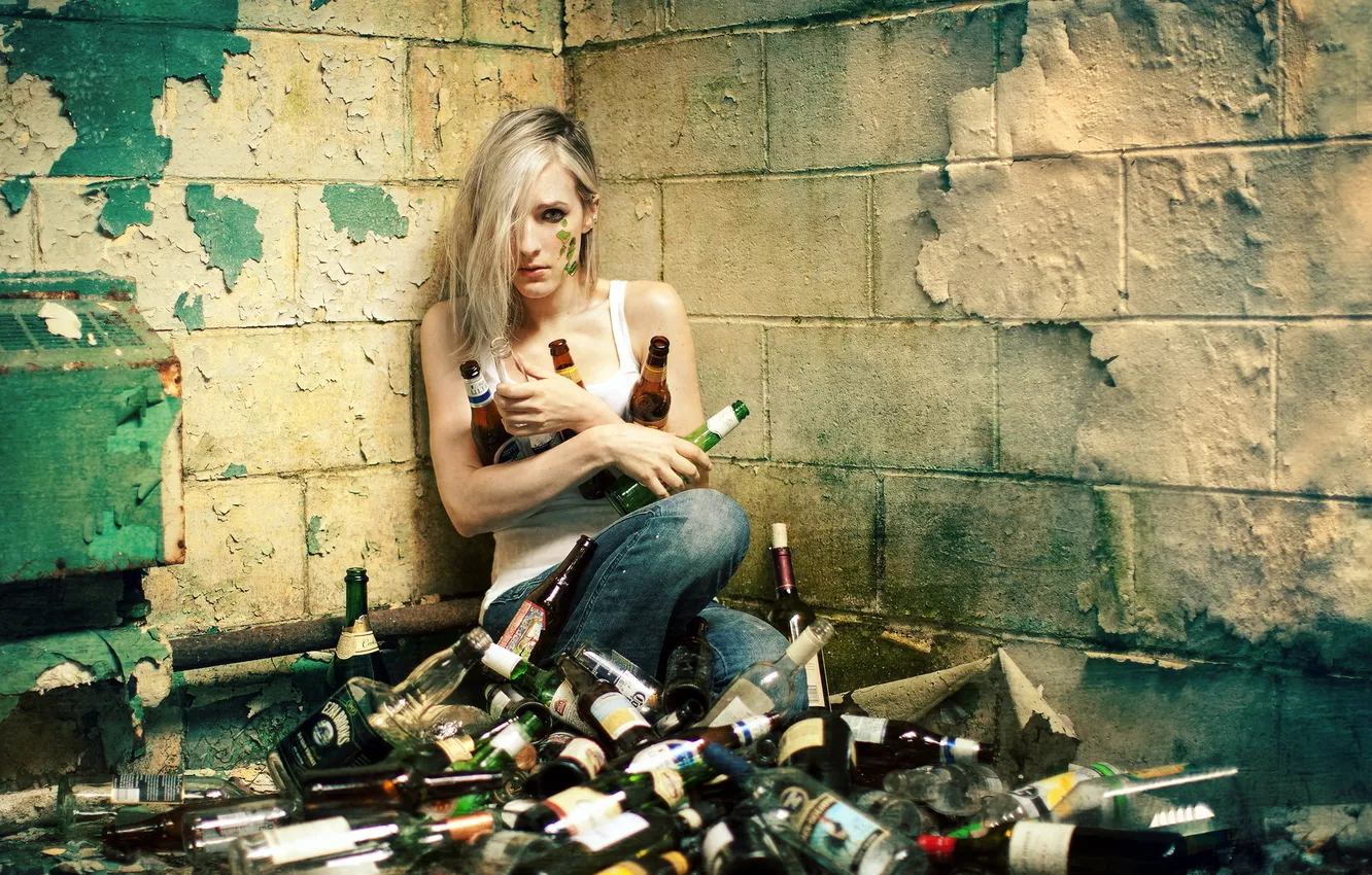 Photo wallpaper girl, bottle, the situation